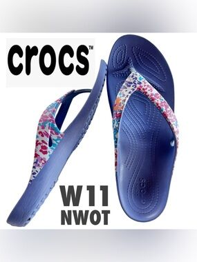 CROCS Kadee II Graphic Flip Flops Periwinkle Blue Leopard Floral Womens Size 11